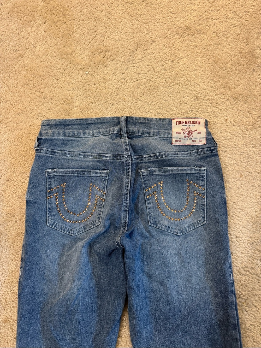 True Religion Mid Rise Skinny Capri Jeans w/ Studded Rhinestone Pocket Stitching
